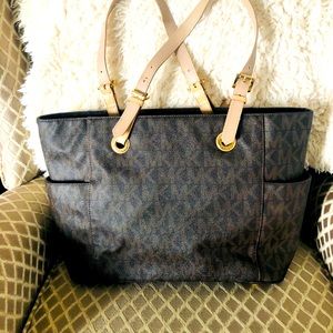 Michael Kors shoulder bag❤️